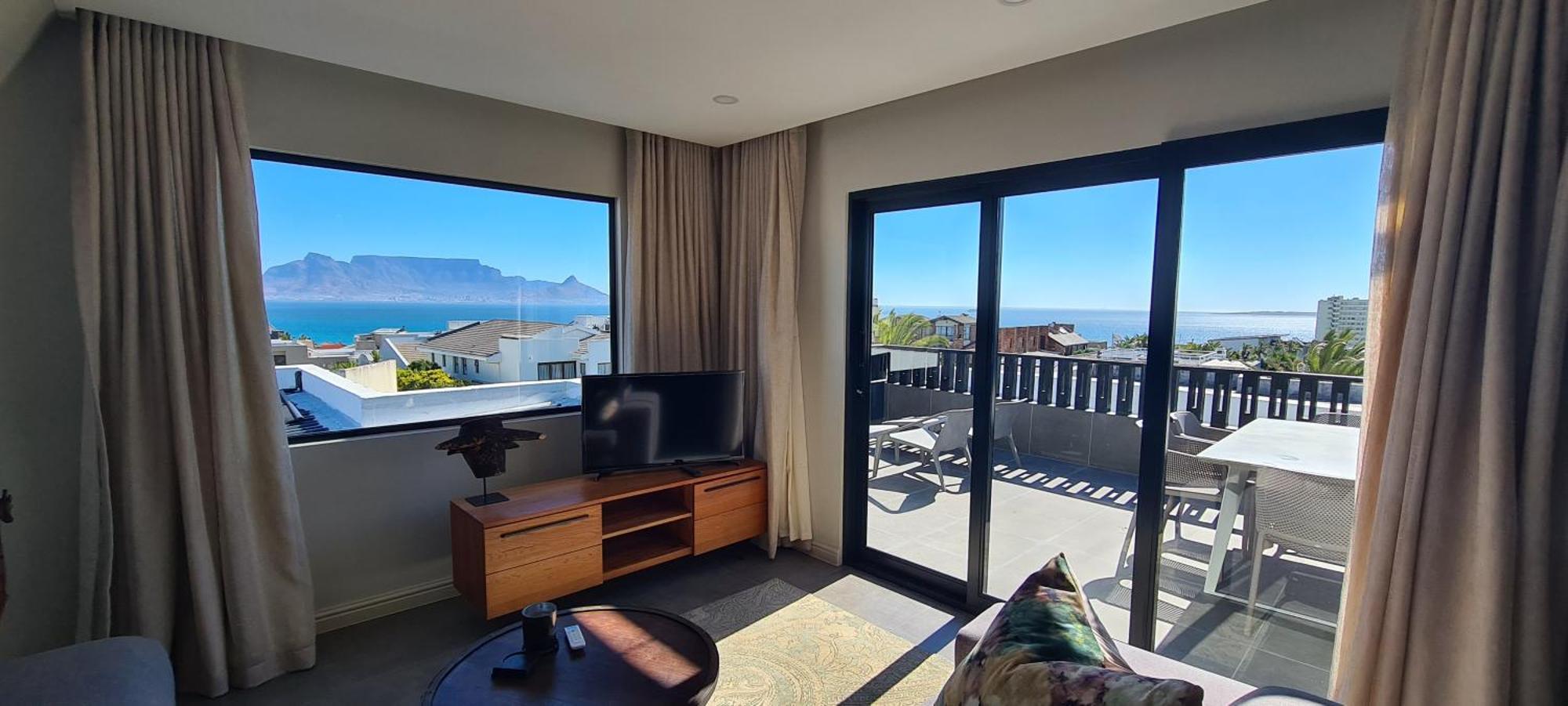 Thyme Spent Bloubergstrand Apartment